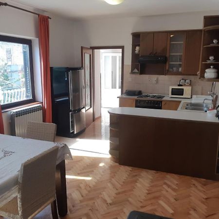 Apartment Marija พูลา ภายนอก รูปภาพ
