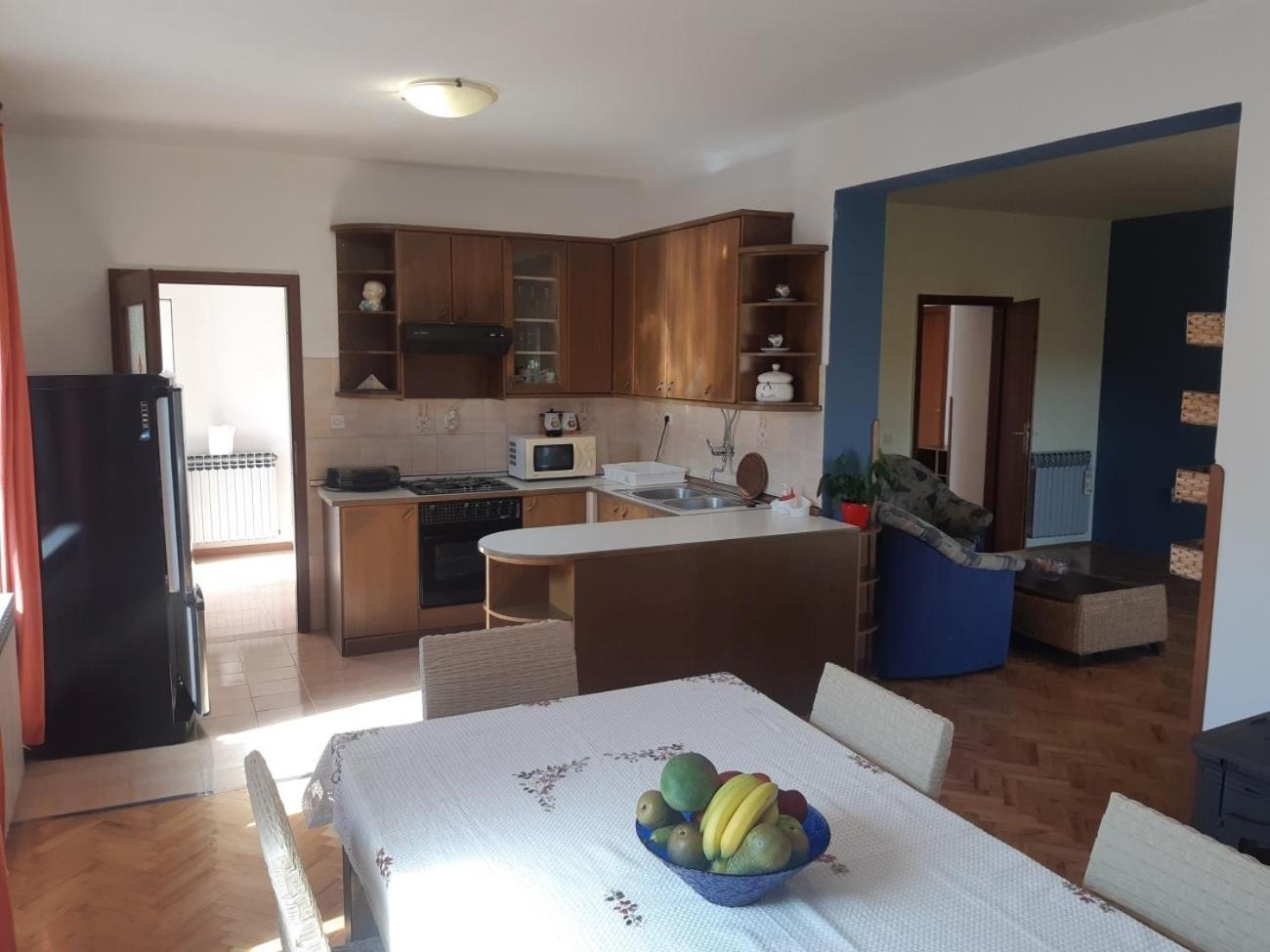 Apartment Marija พูลา ภายนอก รูปภาพ