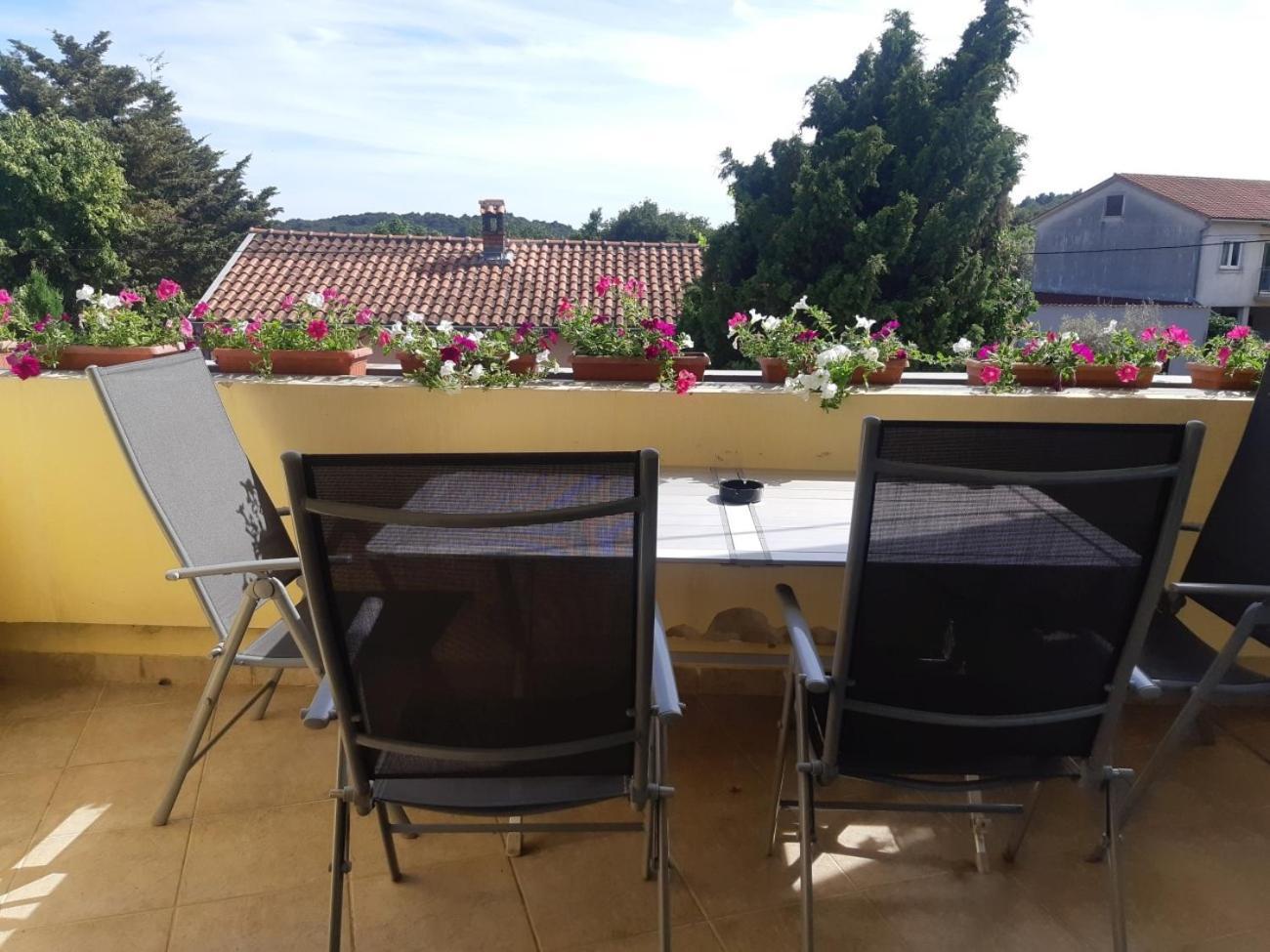 Apartment Marija พูลา ภายนอก รูปภาพ